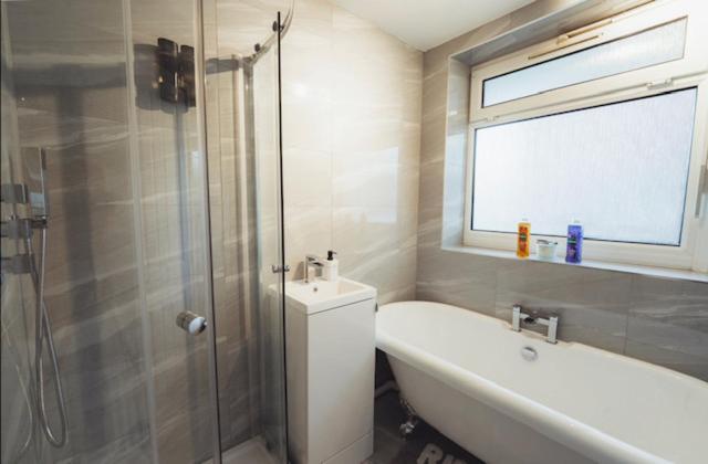 1 Bed-park View-balcony-wifi-pet Friendly * Londra