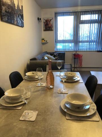 1 Bed-park View-balcony-wifi-pet Friendly *